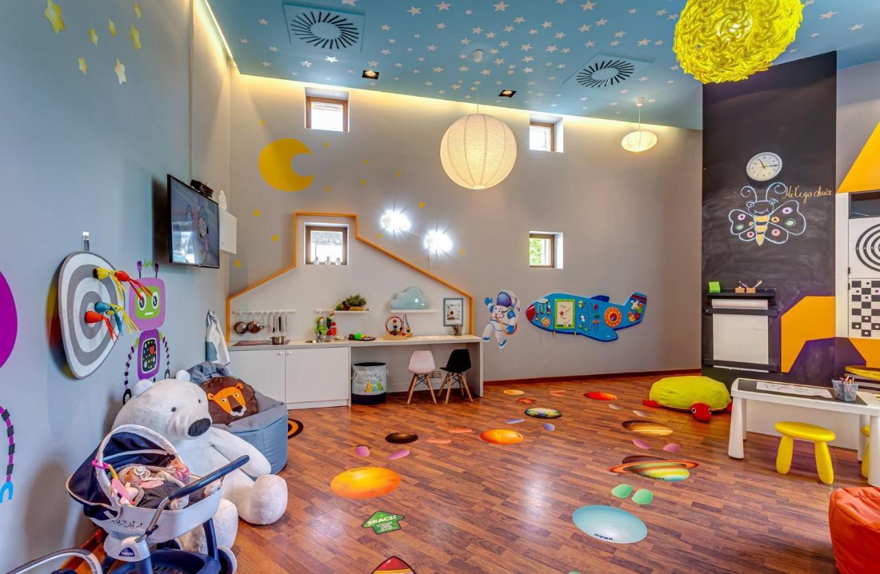 Holiday Inn Resort Warsaw Jozefow By Ihg Extérieur photo