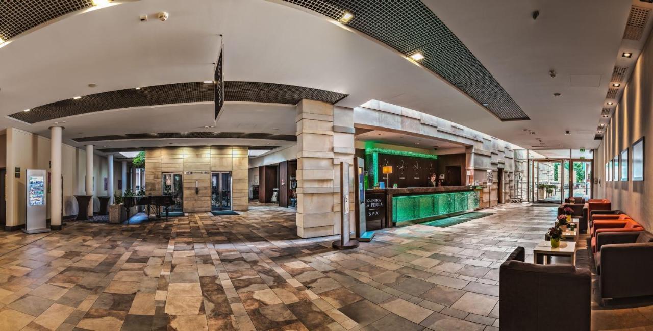 Holiday Inn Resort Warsaw Jozefow By Ihg Extérieur photo