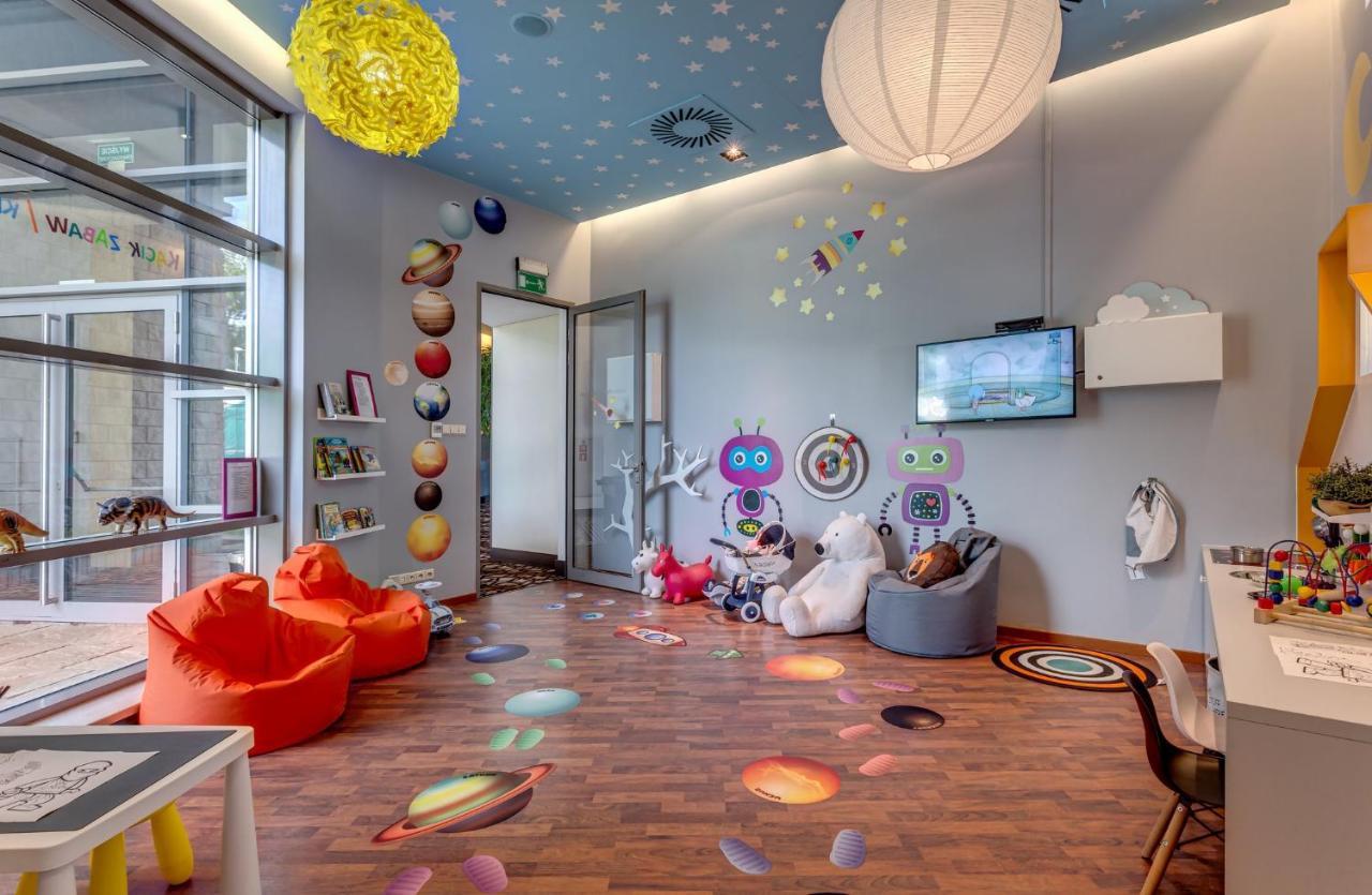 Holiday Inn Resort Warsaw Jozefow By Ihg Extérieur photo