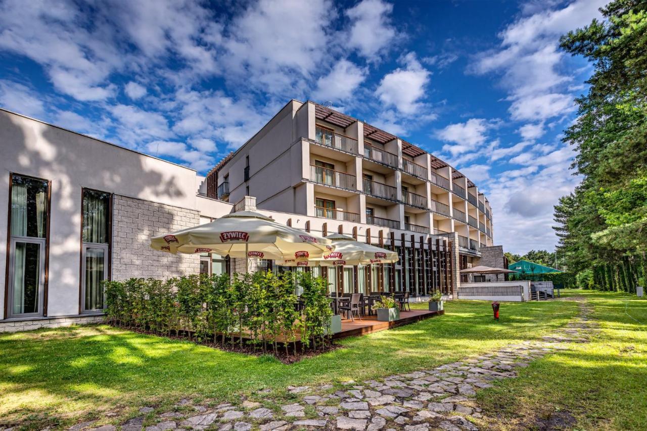 Holiday Inn Resort Warsaw Jozefow By Ihg Extérieur photo