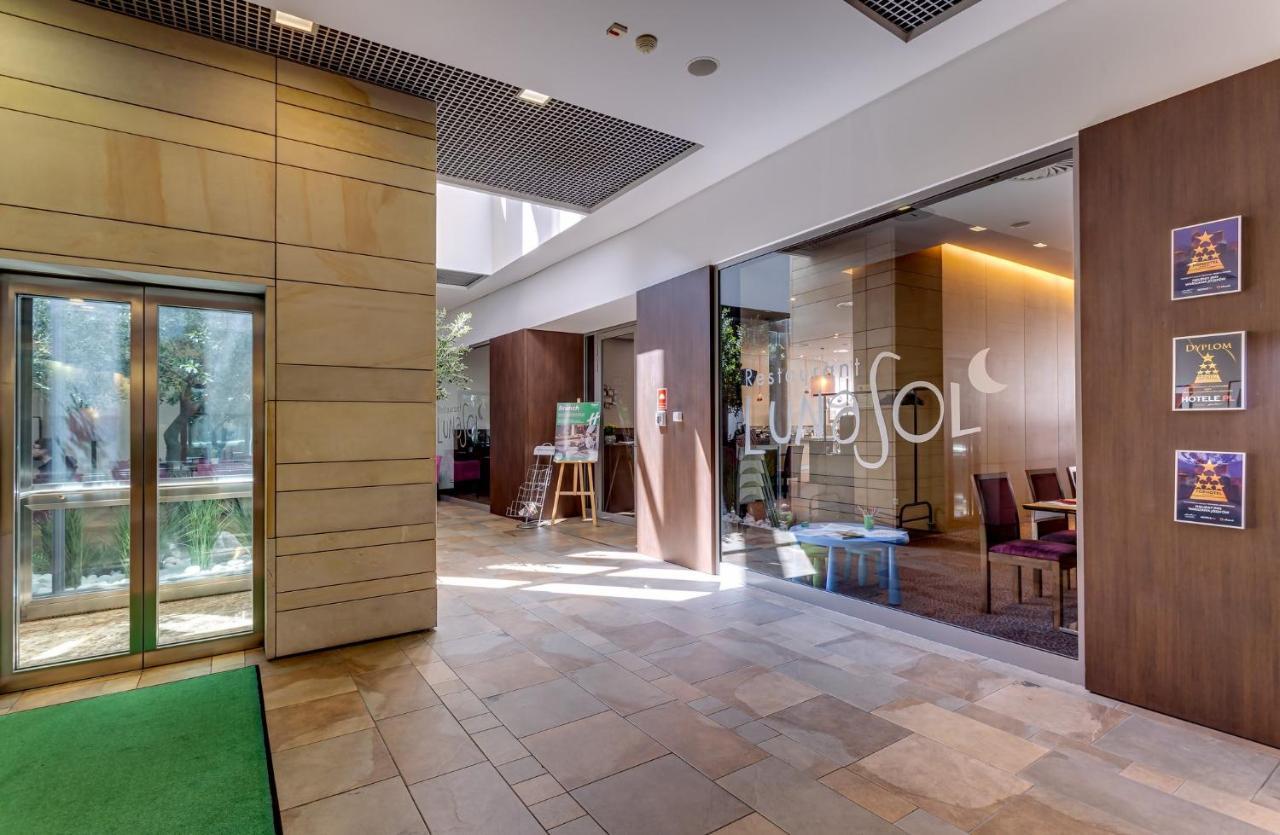 Holiday Inn Resort Warsaw Jozefow By Ihg Extérieur photo