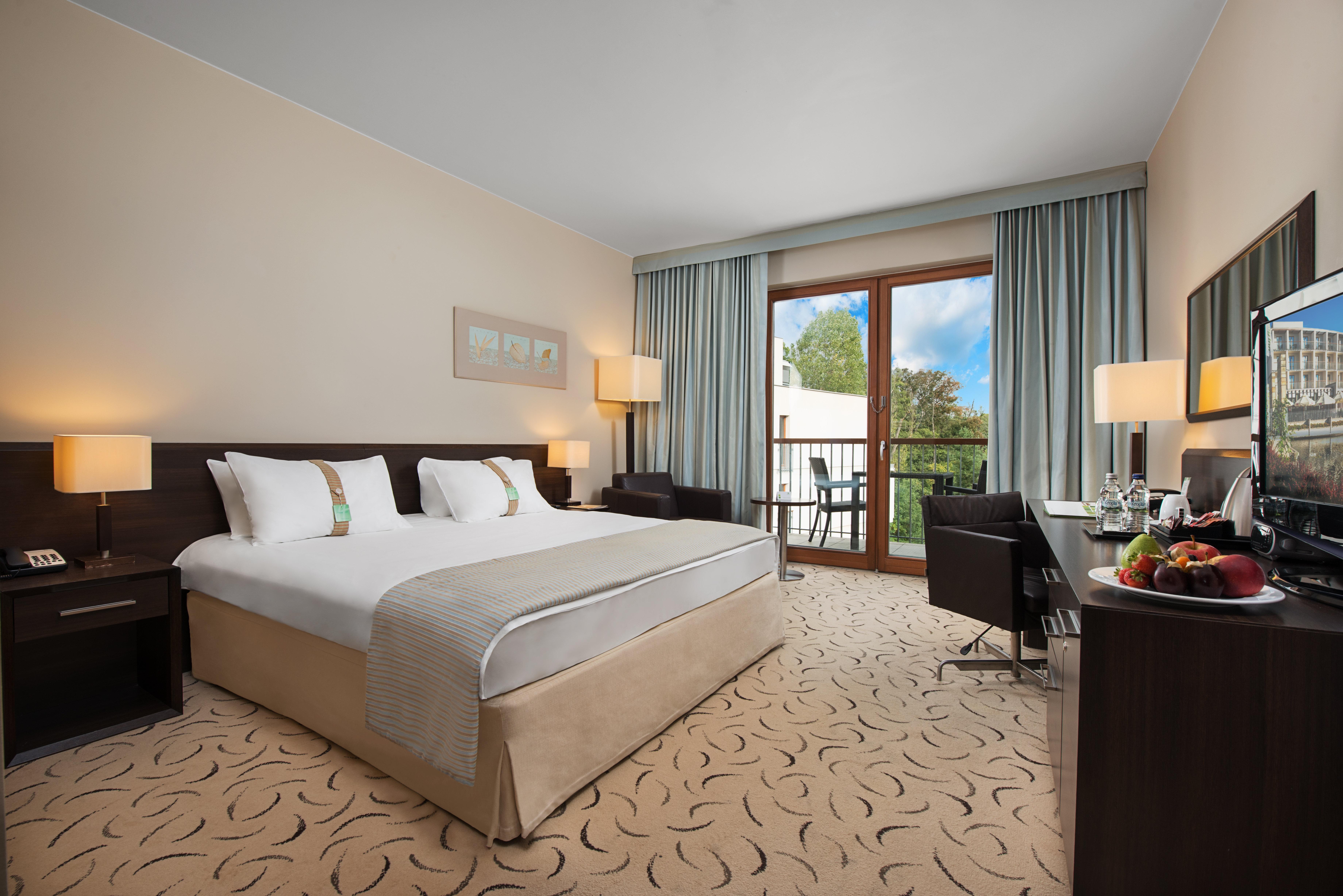 Holiday Inn Resort Warsaw Jozefow By Ihg Extérieur photo
