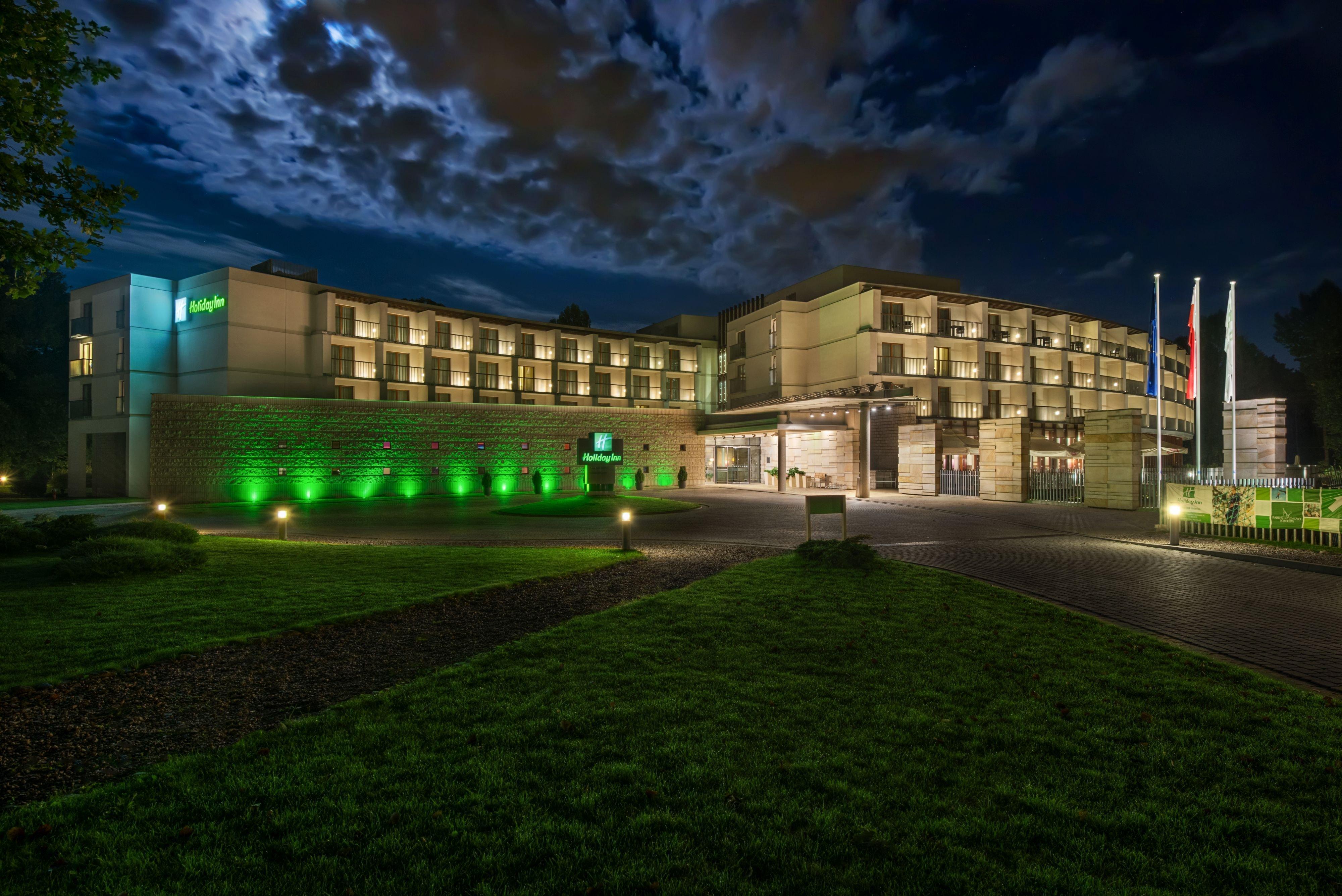 Holiday Inn Resort Warsaw Jozefow By Ihg Extérieur photo