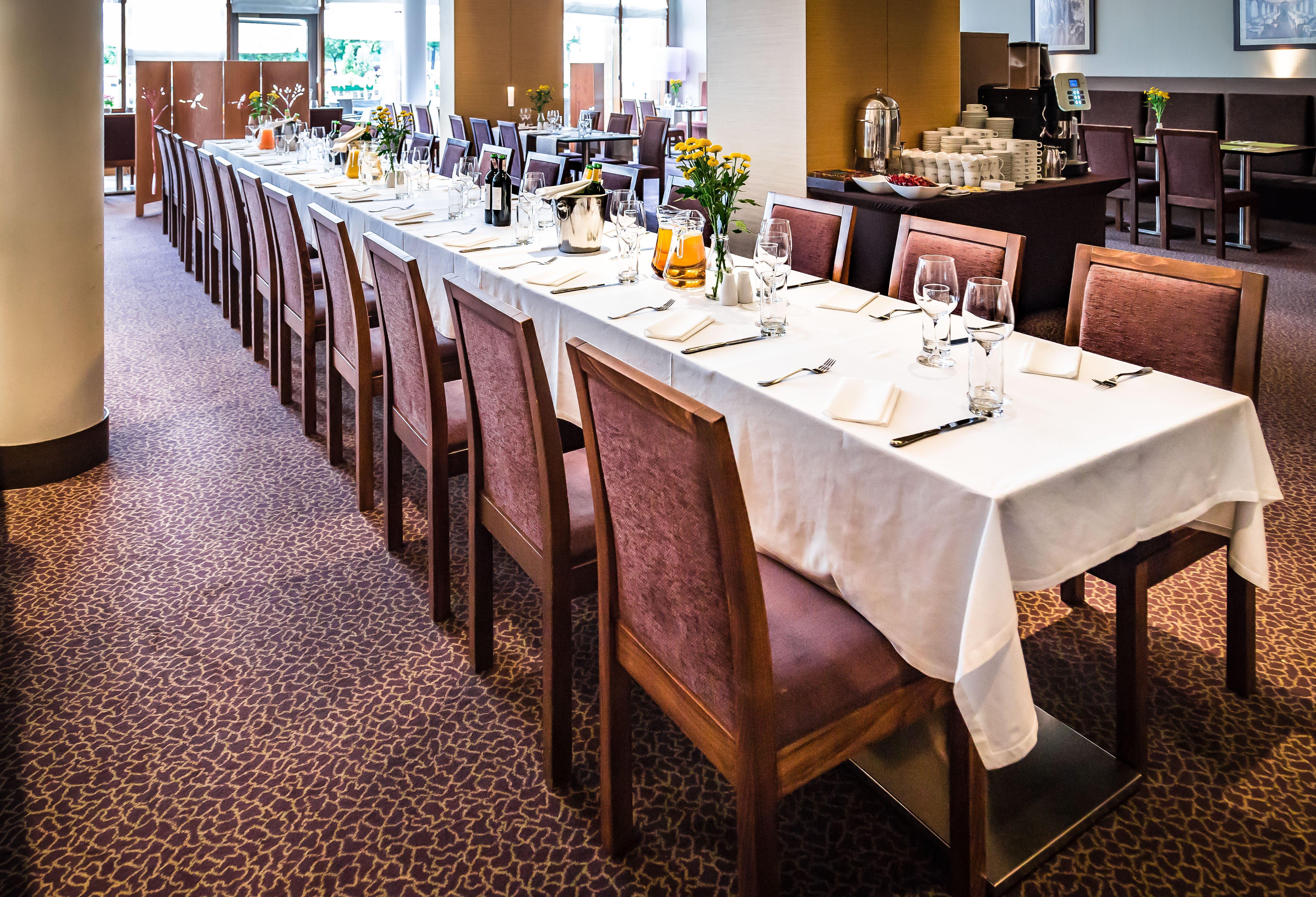 Holiday Inn Resort Warsaw Jozefow By Ihg Extérieur photo