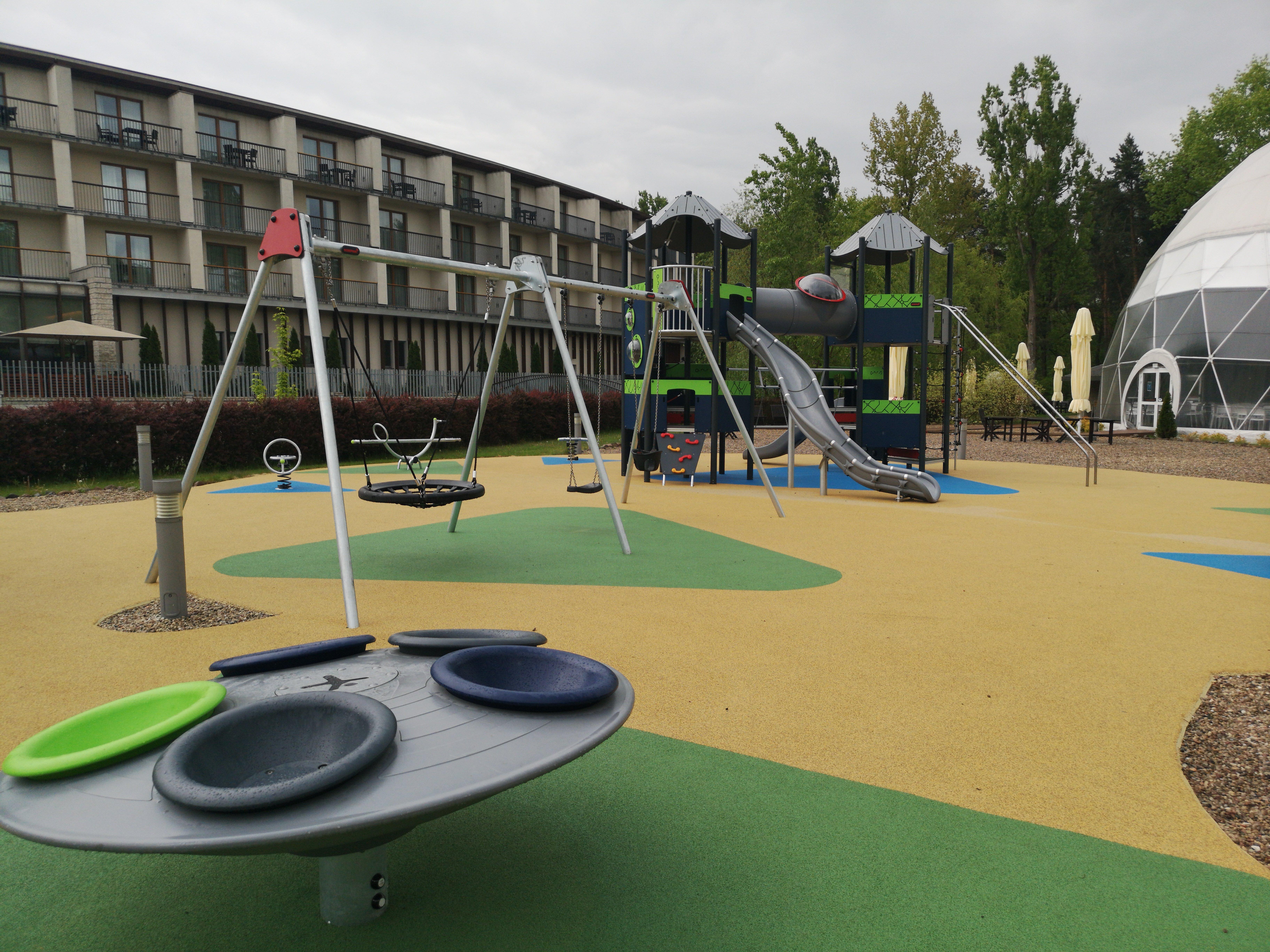 Holiday Inn Resort Warsaw Jozefow By Ihg Extérieur photo